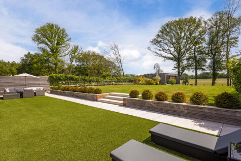 Deerlands Lane, Dunsfold, GU8