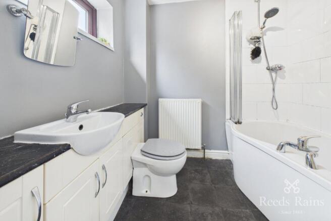2 bed Semi-Detached for sale Image 9