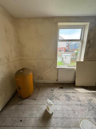 2 bed Semi-Detached for sale Image 7