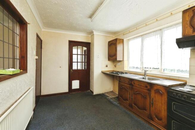 3 bed Semi-Detached for sale Image 5