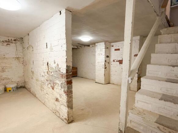 2 bed Terraced for sale Image 4