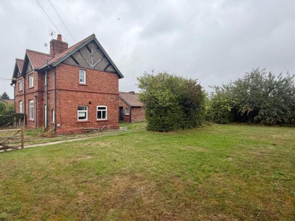 3 bed House to rent Image 2