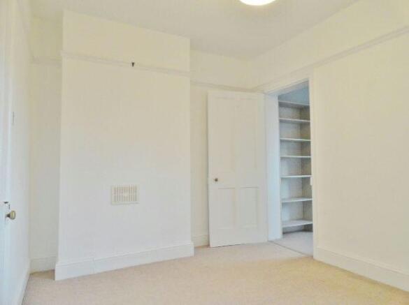    BEDROOM      -   