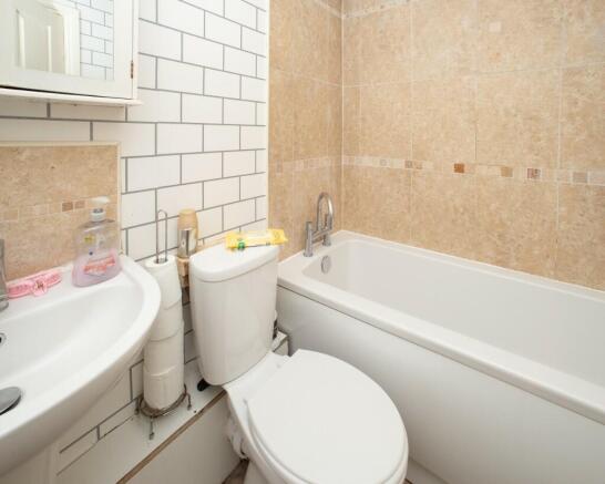 4 bed Block of Apartments for sale Image 9
