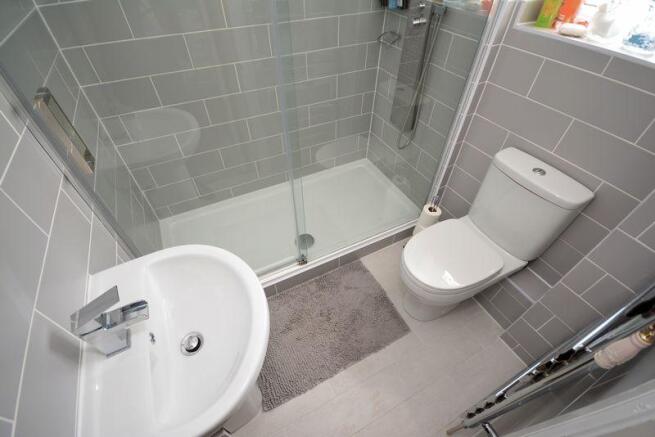 En-Suite Showe...