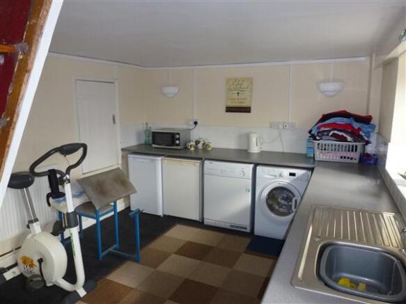 UTILITY ROOM :