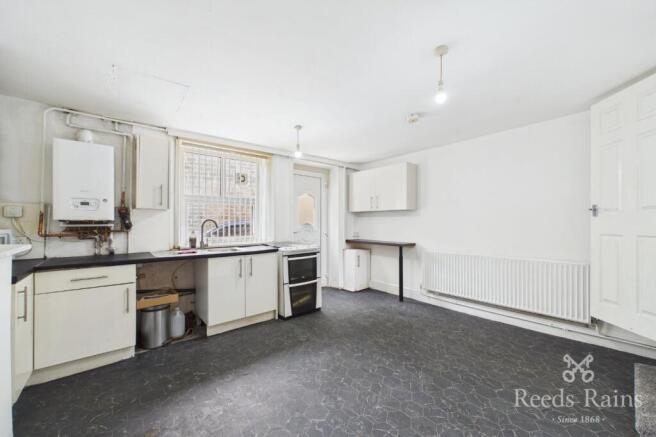 3 bed Terraced to rent Image 10