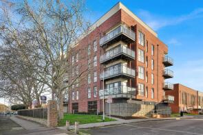 Flat 308, 4 Brunel House, Chancellor Way, Dagenham RM8 2GQ