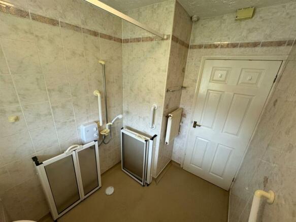 WET ROOM.jpg