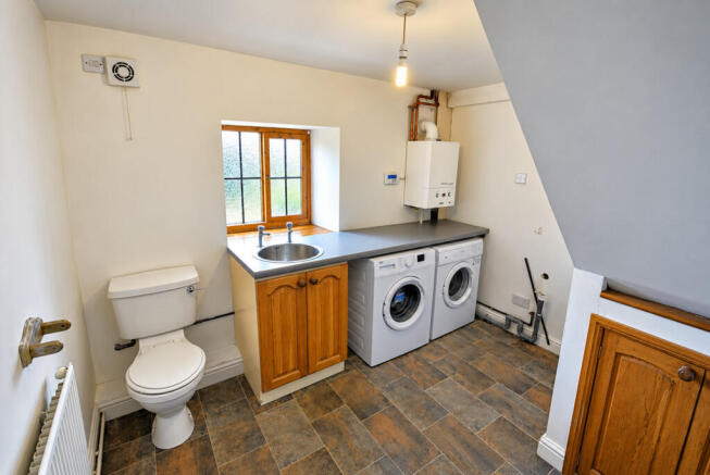 2 bed Cottage for sale Image 12