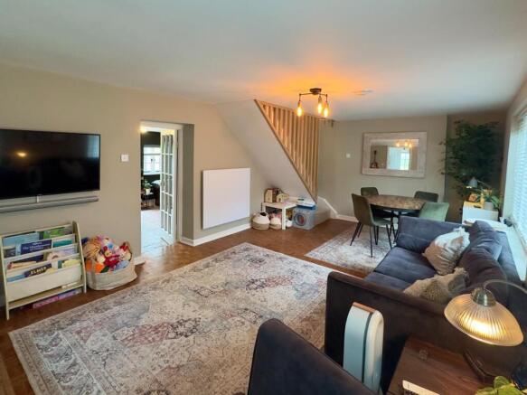 Living room 1.jpg