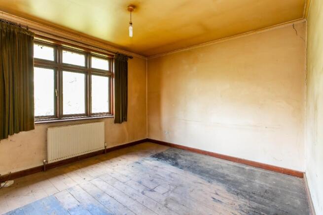 Bedroom 2 / Dining