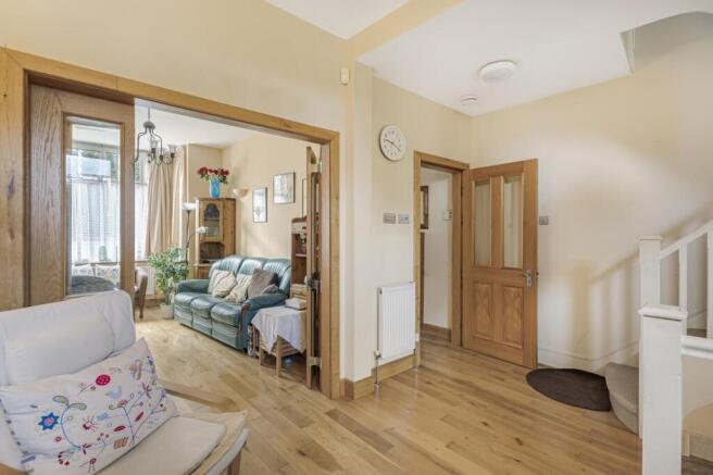 REAR RECEPTION TO HALLWAY
