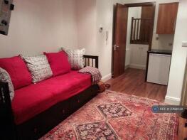 Flat 2, 45a, Epsom Road, Croydon CR0 4NB