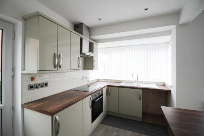 3 bed Semi-Detached to rent Image 7