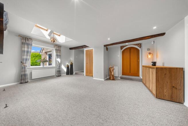 4 bed Farm House for sale Image 11
