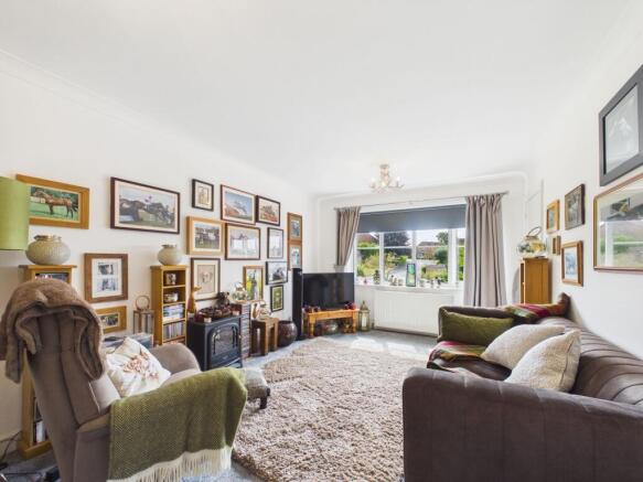 2 bed Semi-Detached Bungalow for sale Image 4