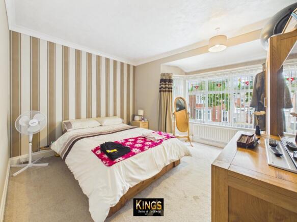 3 bed Semi-Detached for sale Image 12