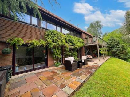 Ty Cwm, Nant-Y-Groes, Aberdare Road, Aberdare, CF44 0HL