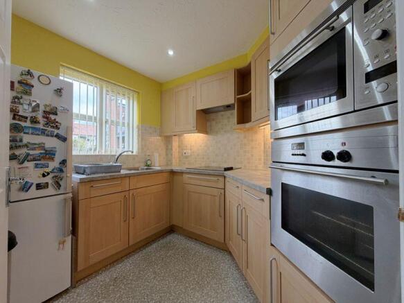 Sovereign Court - Thornton-cleveleys - FY5 3PH photo 4