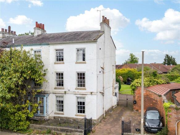 7 bed Semi-Detached for sale Image 12