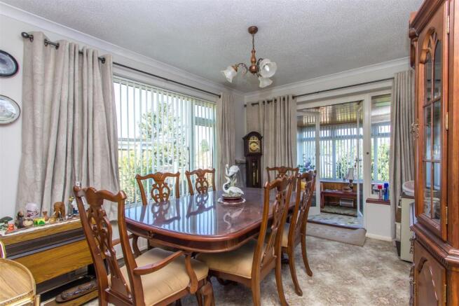 Dining Room.jpg