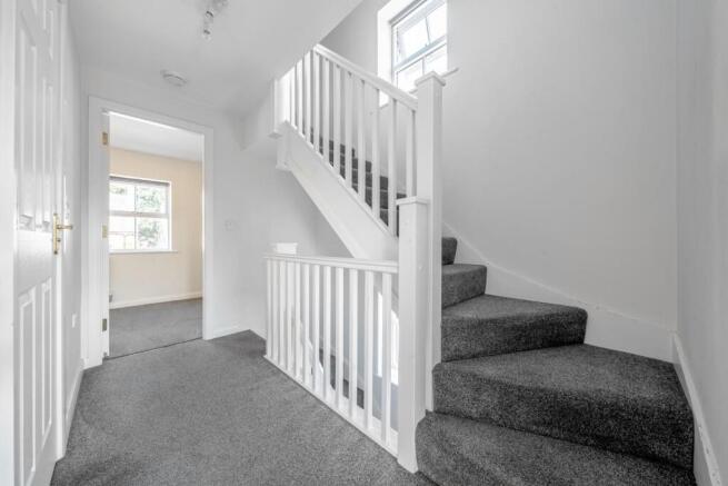 3 bed Town House for sale Image 6