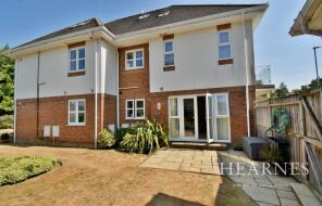 1, 12 14 The Gables, Manor Close, Ferndown BH22 9FH