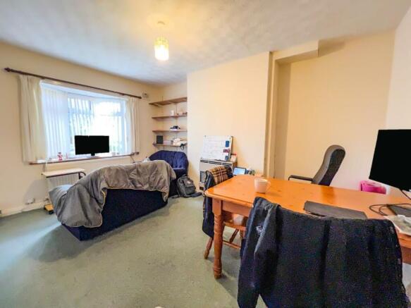 Lounge 9.JPG