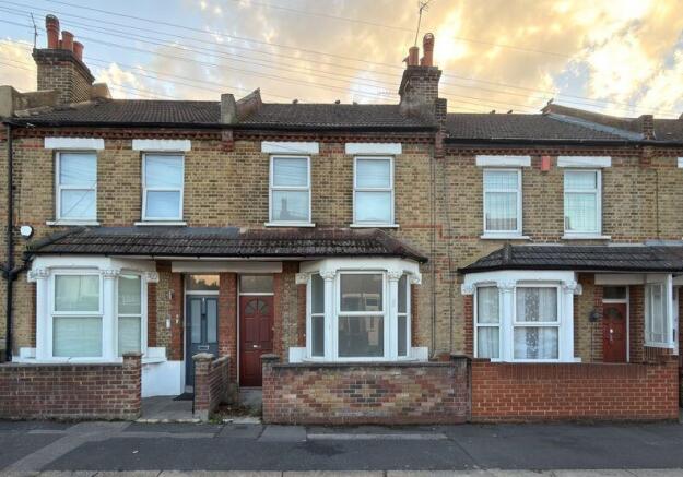 3-bed terraced on 8 Rosebery Avenue, Thornton Heath, Surrey, CR7 8PT, £250,000