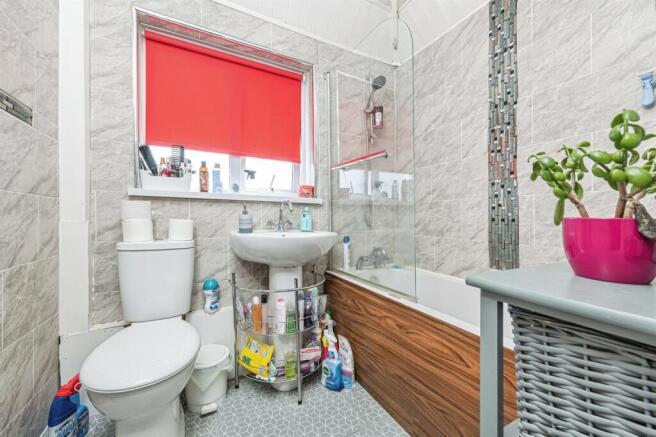 3 bed Semi-Detached for sale Image 10
