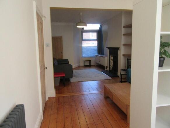 Through Lounge (rear)