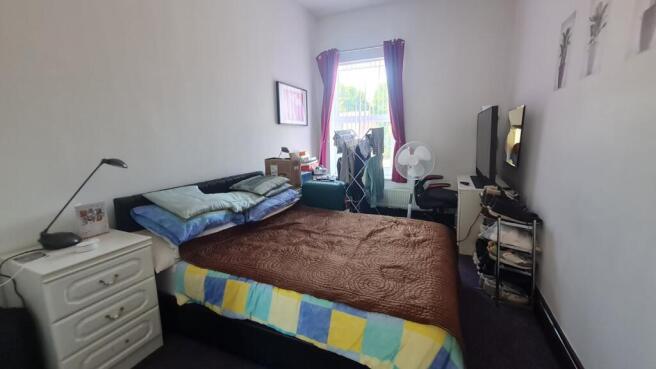 2 bed Flat to rent Image 11