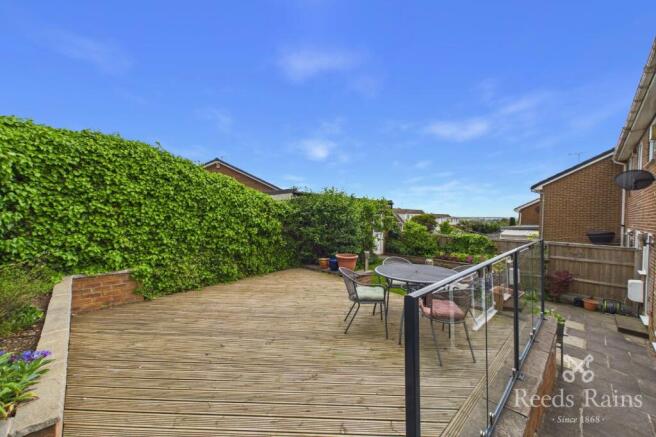 3 bed Semi-Detached for sale Image 6