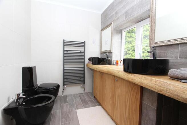 En-suite shower room