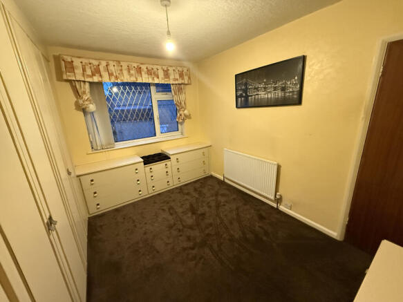 3 bed Semi-Detached to rent Image 11