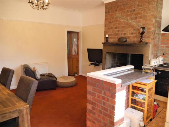 Lounge/Kitchen