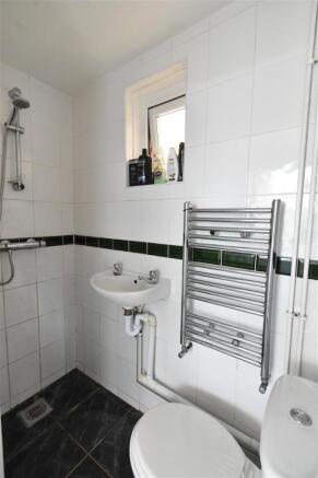 Shower Room: