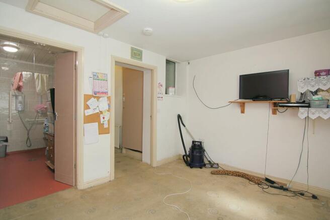 2 bed Terraced for sale Image 5
