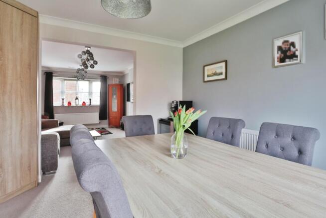 3 bed Detached for sale Image 8