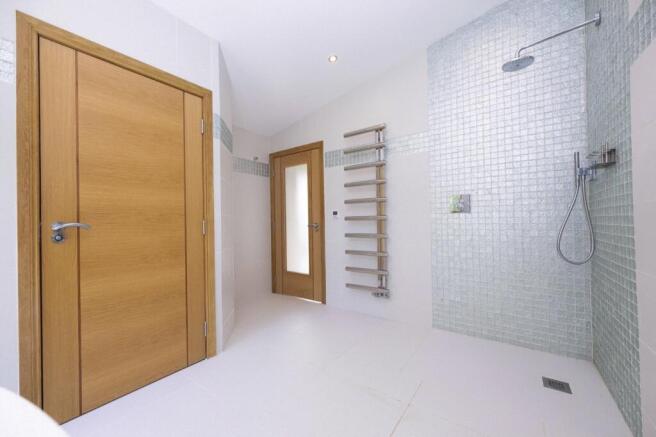 Pool Room - Wet Room