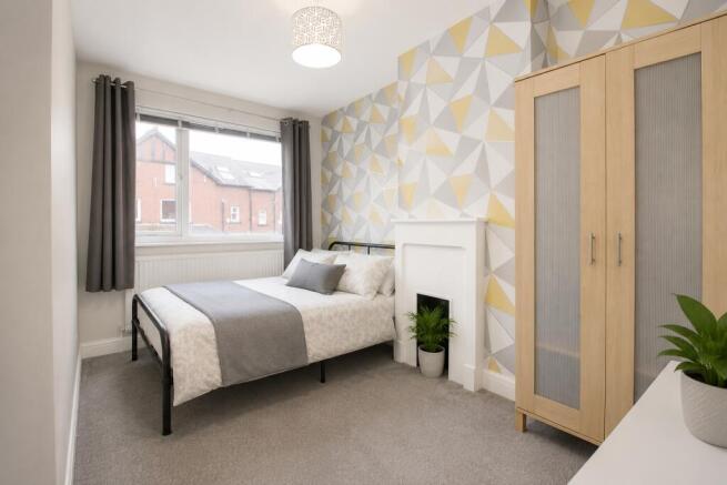 4 bed Terraced to rent Image 6