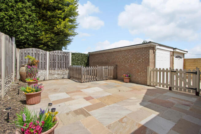 2 bed Semi-Detached Bungalow for sale Image 4