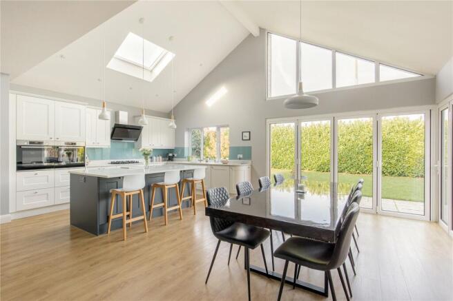 Kitchen/Dining