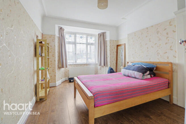 3-bed semi-detached on Lancaster Gardens, Southend-on-sea, £375,000