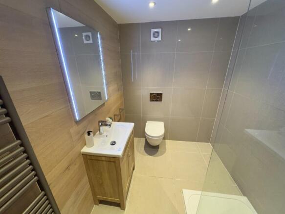 BEDROOM 1 EN-SUITE