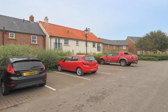 2 bed Ground Flat for sale Image 11