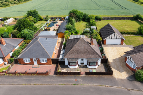 Kenmuir Road, Finedon, NN9