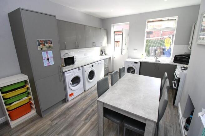 4 bed Terraced for sale Image 5