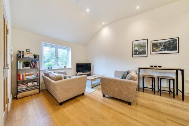 Flat 14, 152 Watling Street East, Towcester (2).jp